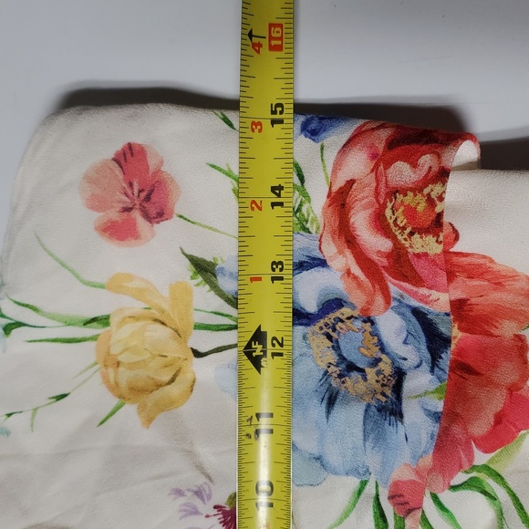 Yumi Kim Lani Dress Size Medium Dainty Floral Flirty Design Midi - Picture 15 of 16